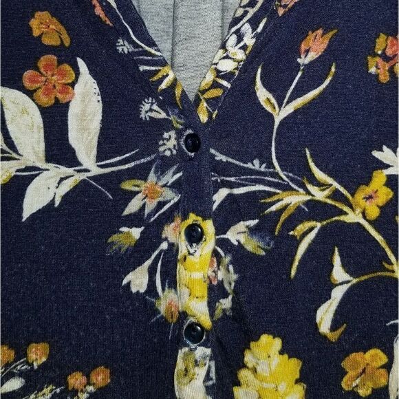 DownEast Basics | Navy Floral High Low Top - Picture 3 of 4